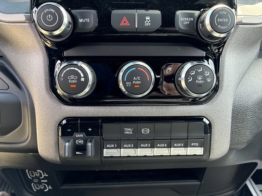 New 2026 RAM 3500 Tradesman w/ Chrome Appearance Group A AWD/4WD image 9