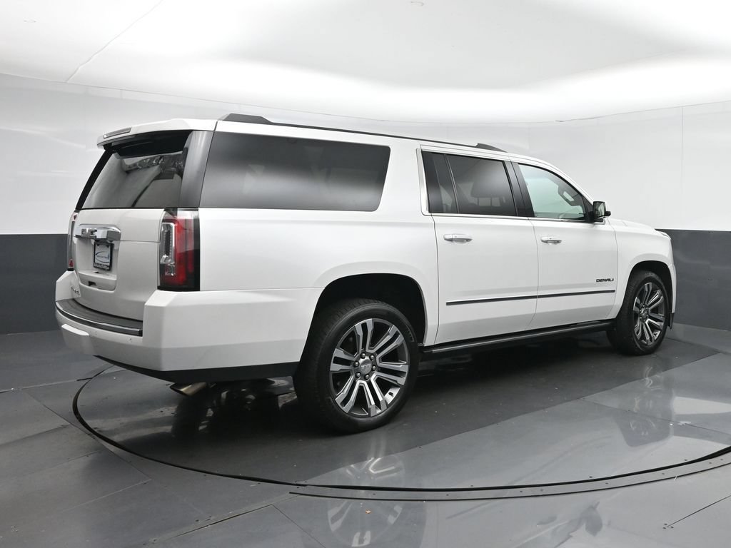 Used 2019 GMC Yukon XL Denali w/ Denali Ultimate Package AWD/4WD image 7