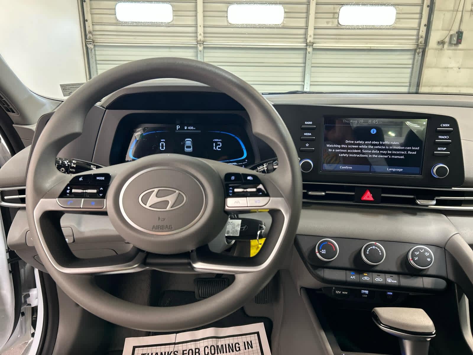 New 2026 Hyundai Elantra SE FWD image 8