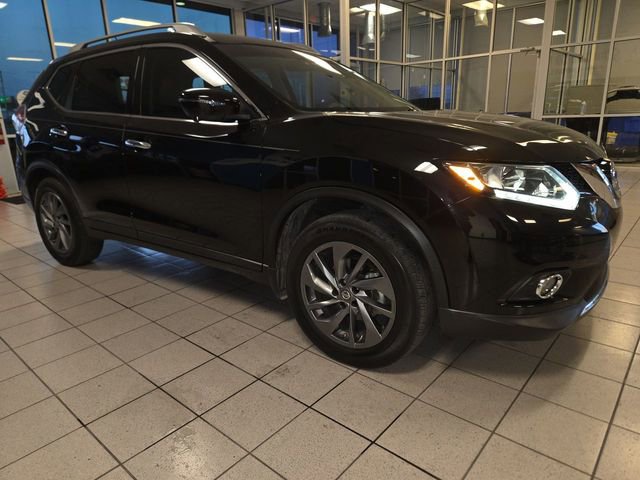 Used 2016 Nissan Rogue SL image 2