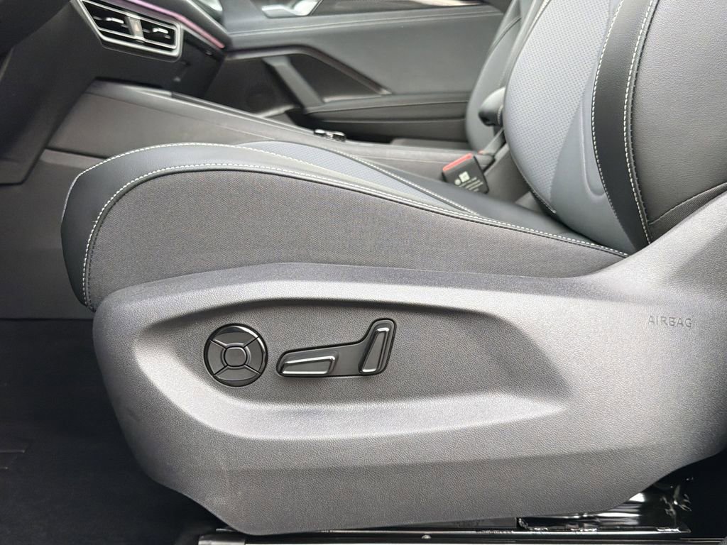 New 2026 Volkswagen Tiguan SE image 22