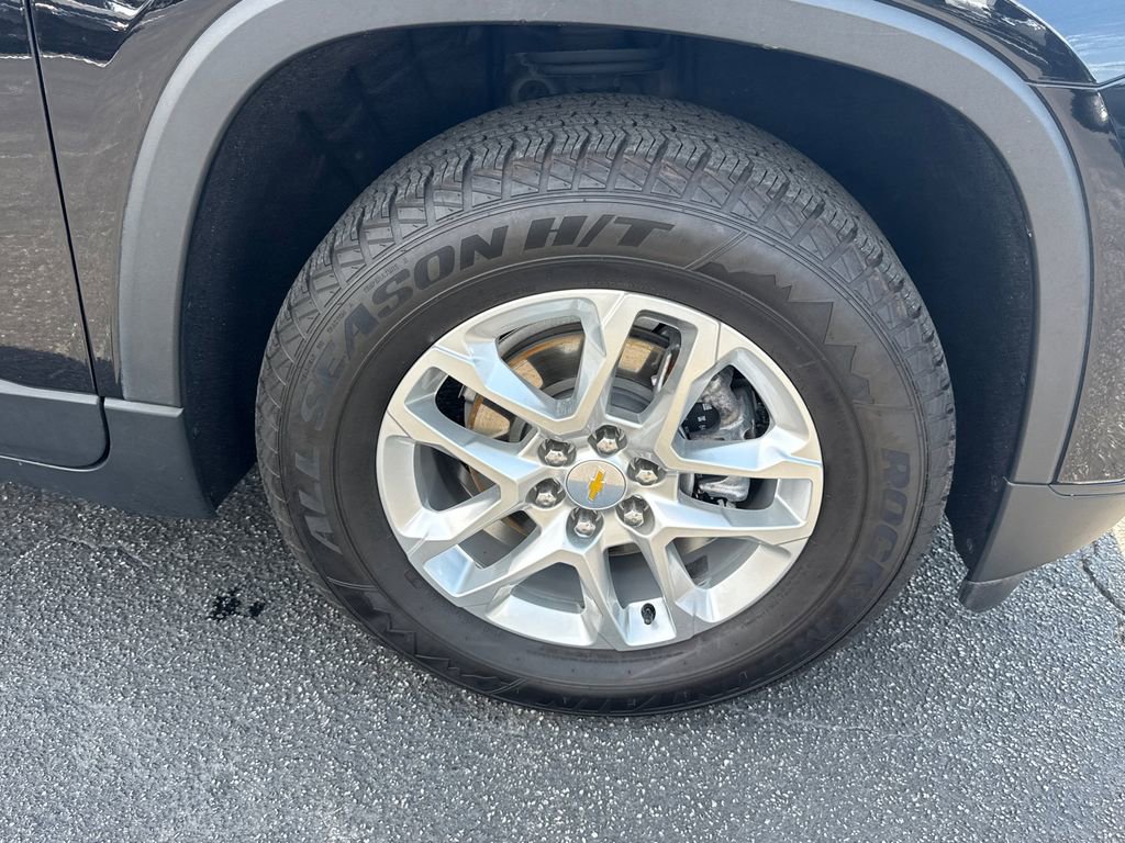 Used 2021 Chevrolet Traverse LS FWD image 13