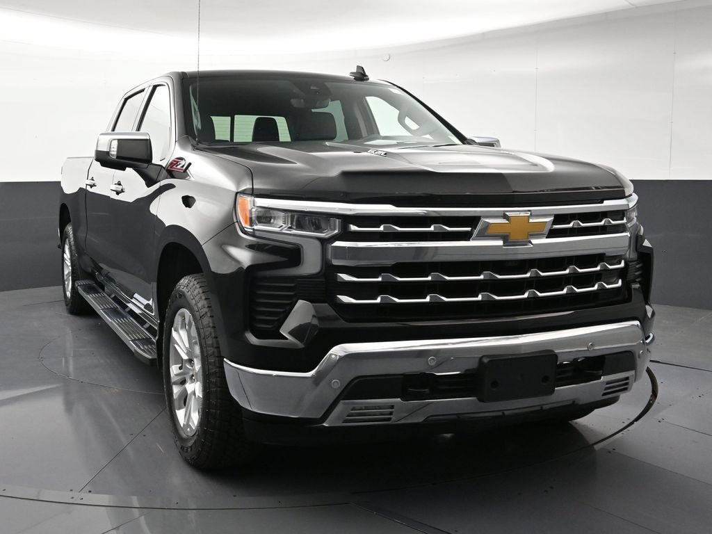 Certified 2023 Chevrolet Silverado 1500 LTZ w/ LTZ Premium Package AWD/4WD image 7