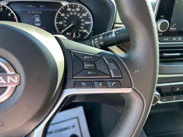 Used 2023 Nissan Altima 2.5 SV FWD image 21