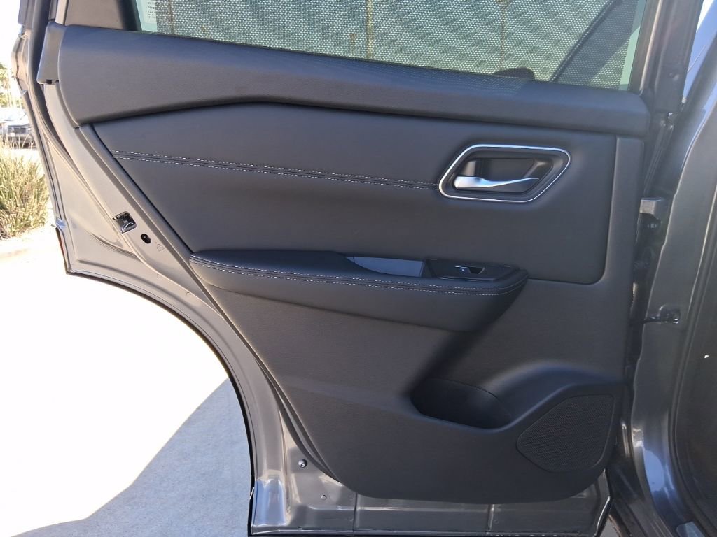 New 2026 Nissan Rogue Platinum w/ Tech Package image 26