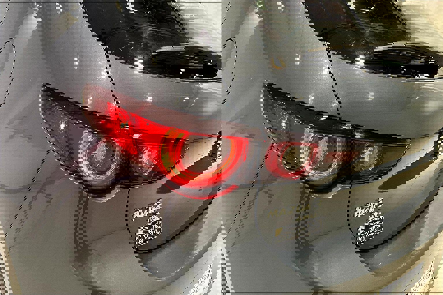 Used 2024 MAZDA MAZDA3 s image 22