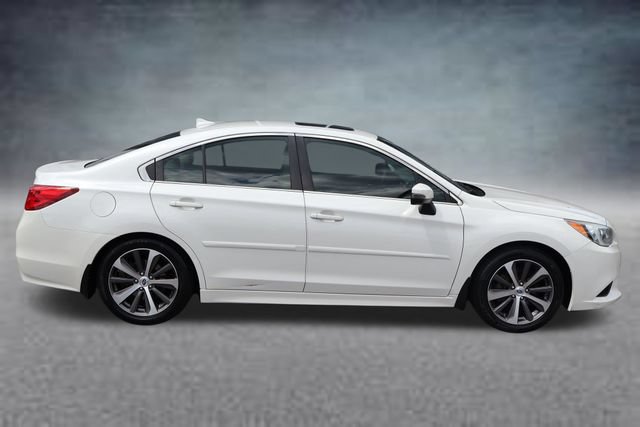 Used 2017 Subaru Legacy 2.5i Limited AWD/4WD image 2