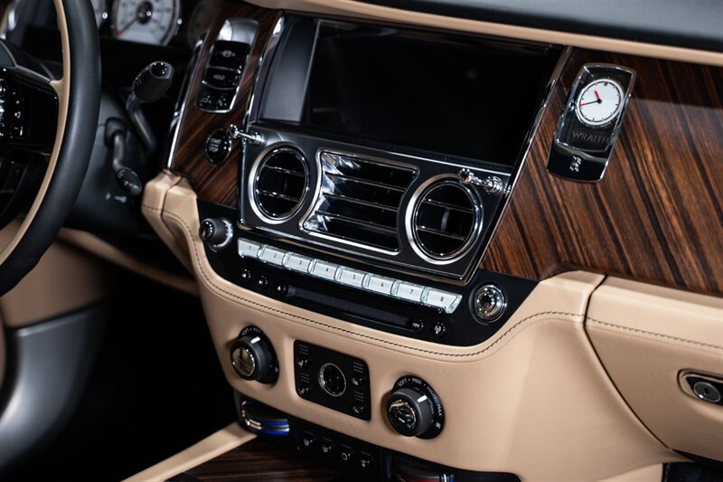 Used 2019 Rolls-Royce Wraith RWD image 55