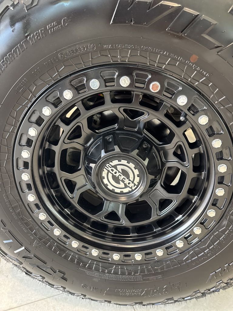 Used 2023 Jeep Wrangler Unlimited Rubicon w/ Cold Weather Group image 12