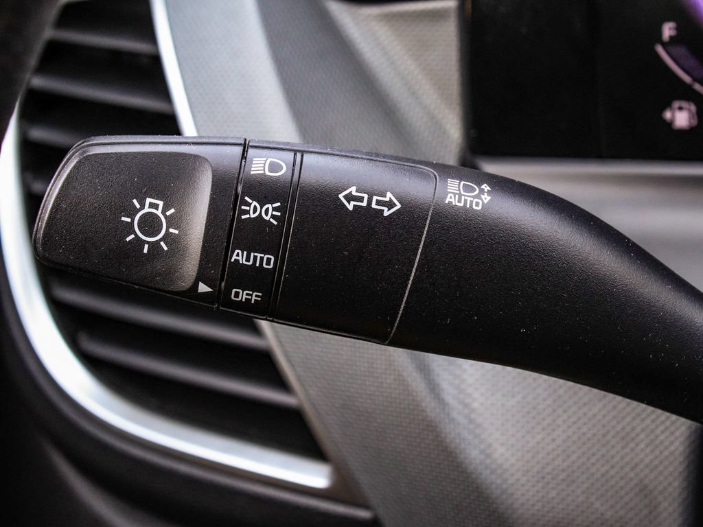 Used 2025 Kia Seltos LX AWD/4WD image 26