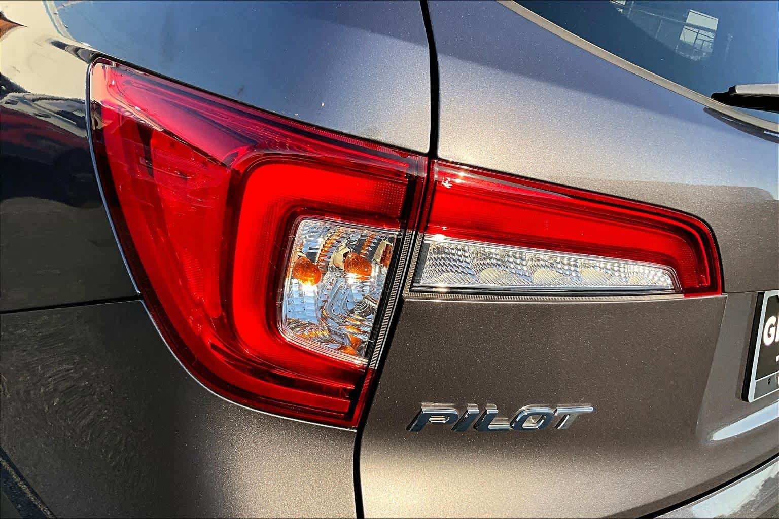 Used 2020 Honda Pilot Elite image 29