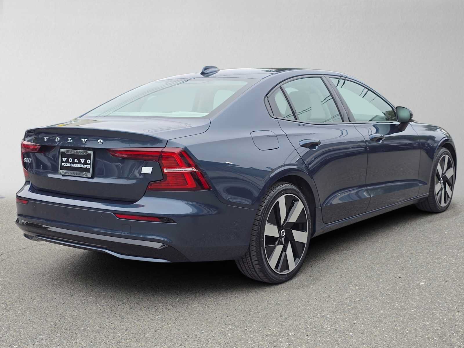 Certified 2024 Volvo S60 T8 Plus w/ Climate Package AWD/4WD image 4