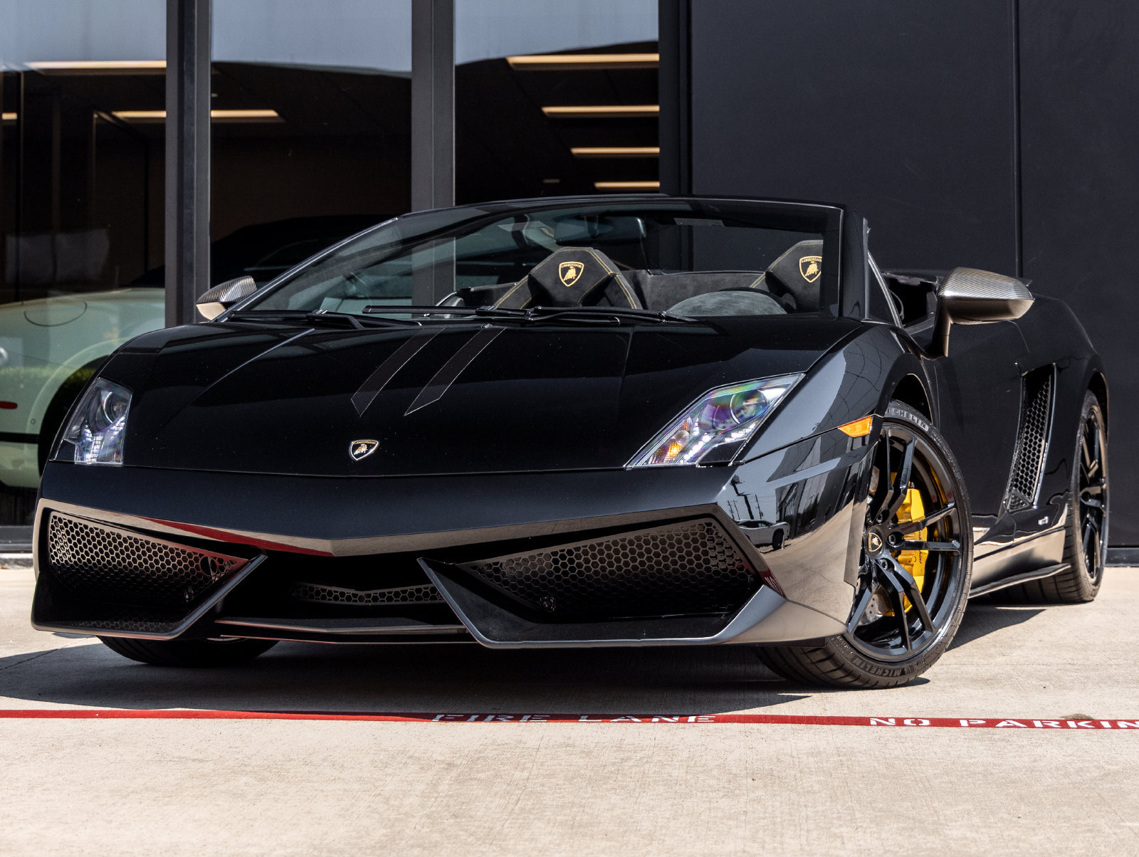 Used 2012 Lamborghini Gallardo LP 570-4 Performante AWD/4WD image 1