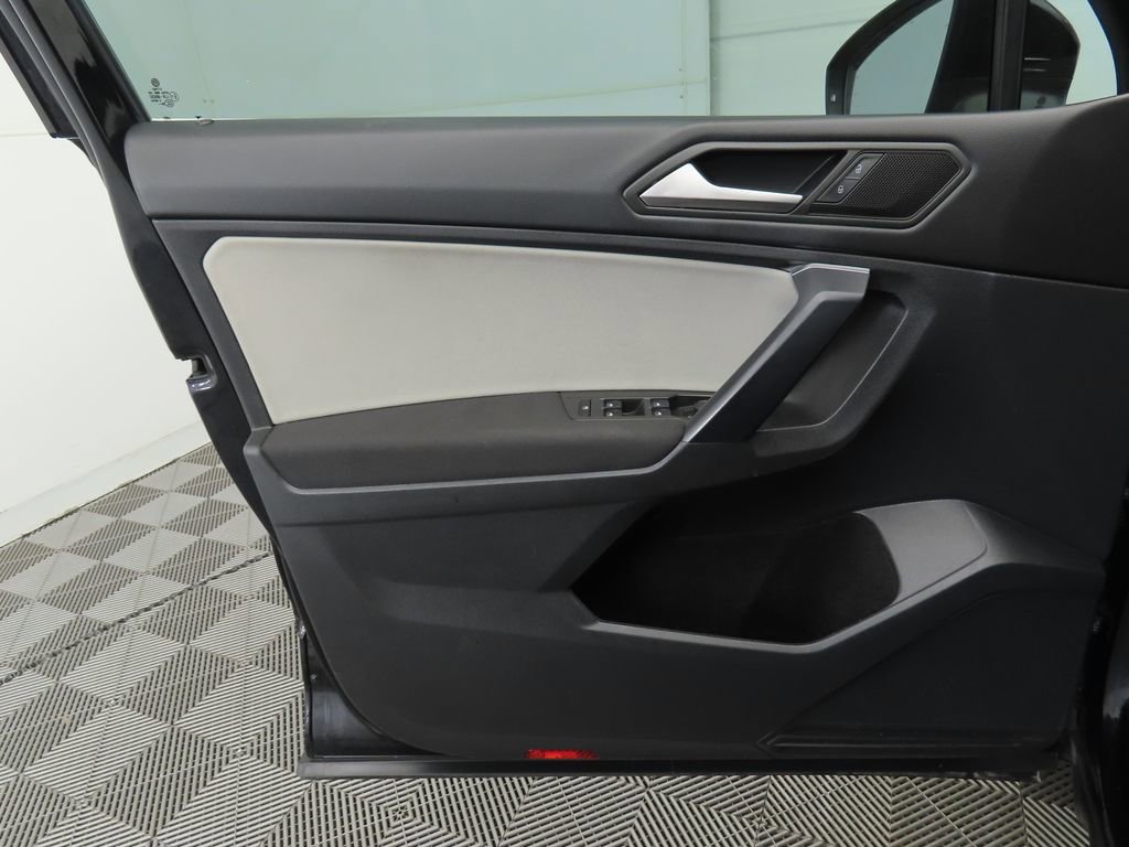 Used 2021 Volkswagen Tiguan S image 24