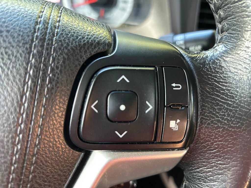 Used 2016 Toyota Sienna SE FWD image 19