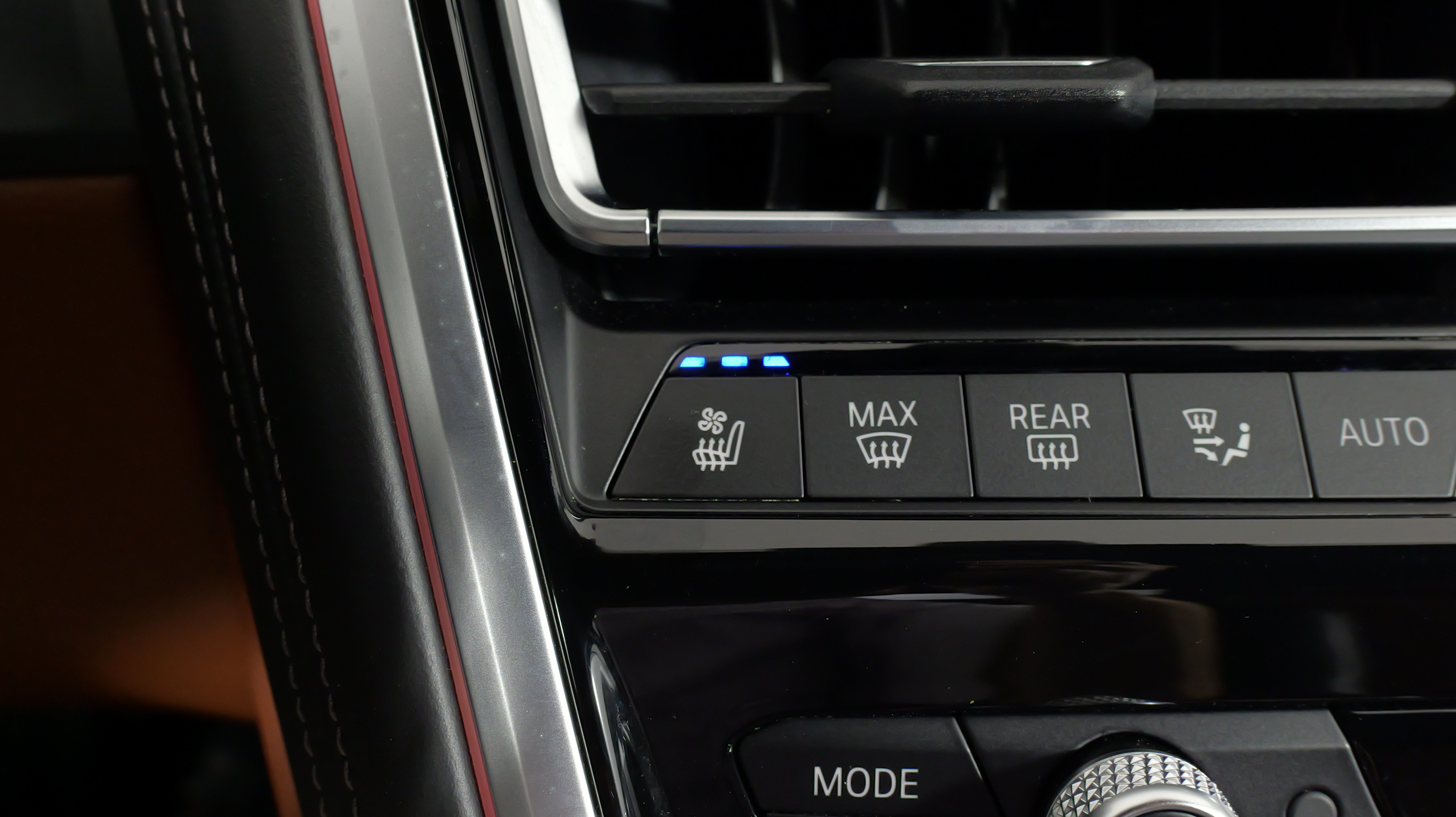 Used 2022 BMW M850i xDrive Convertible AWD/4WD image 53