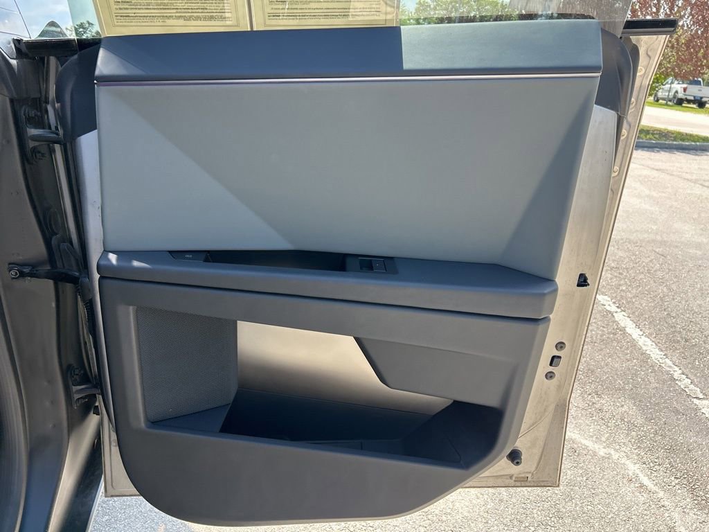 Used 2025 Tesla Cybertruck AWD Crew Cab image 35