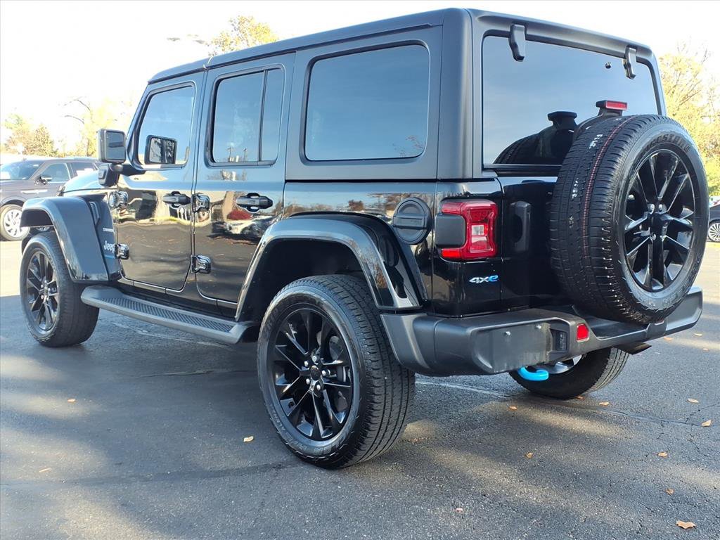 Used 2023 Jeep Wrangler Sahara w/ Cold Weather Group image 5