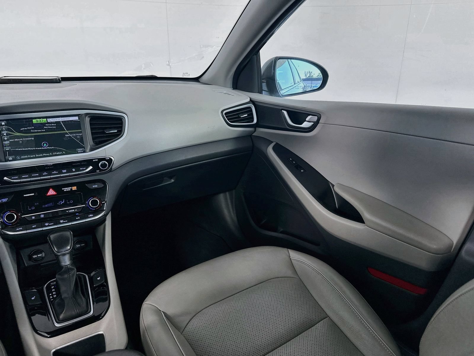 Used 2018 Hyundai Ioniq Limited w/ Limited Ultimate Package 03 FWD image 23