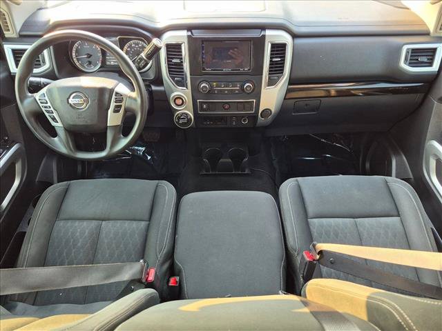 Used 2017 Nissan Titan SV AWD/4WD image 18