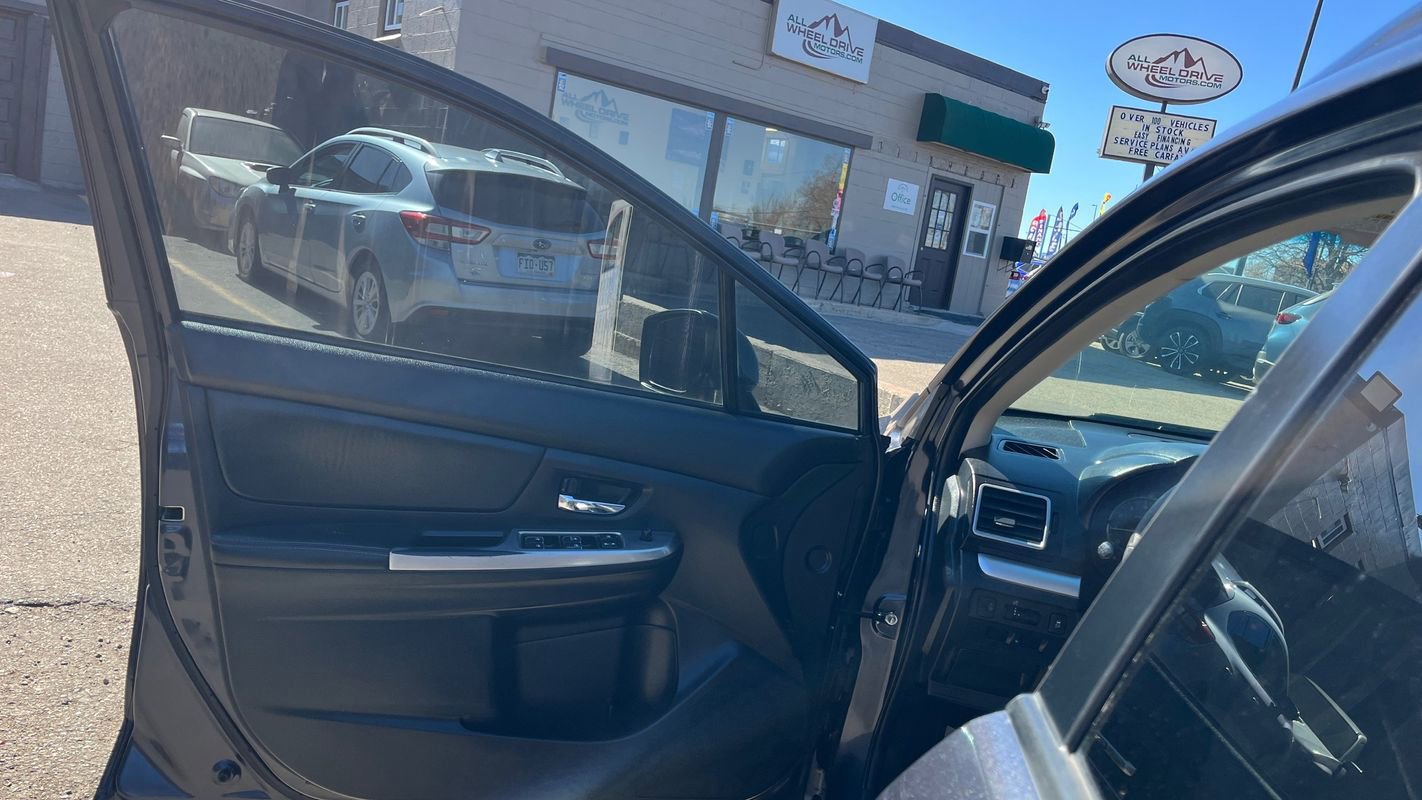 Used 2015 Subaru Crosstrek 2.0i Limited w/ Popular Package #2 image 10