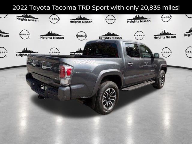 Used 2022 Toyota Tacoma TRD Sport AWD/4WD image 3