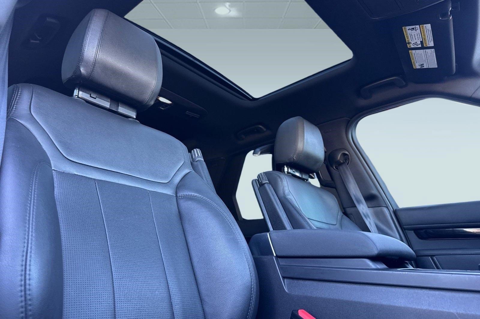 Used 2019 Land Rover Discovery SE AWD/4WD image 25