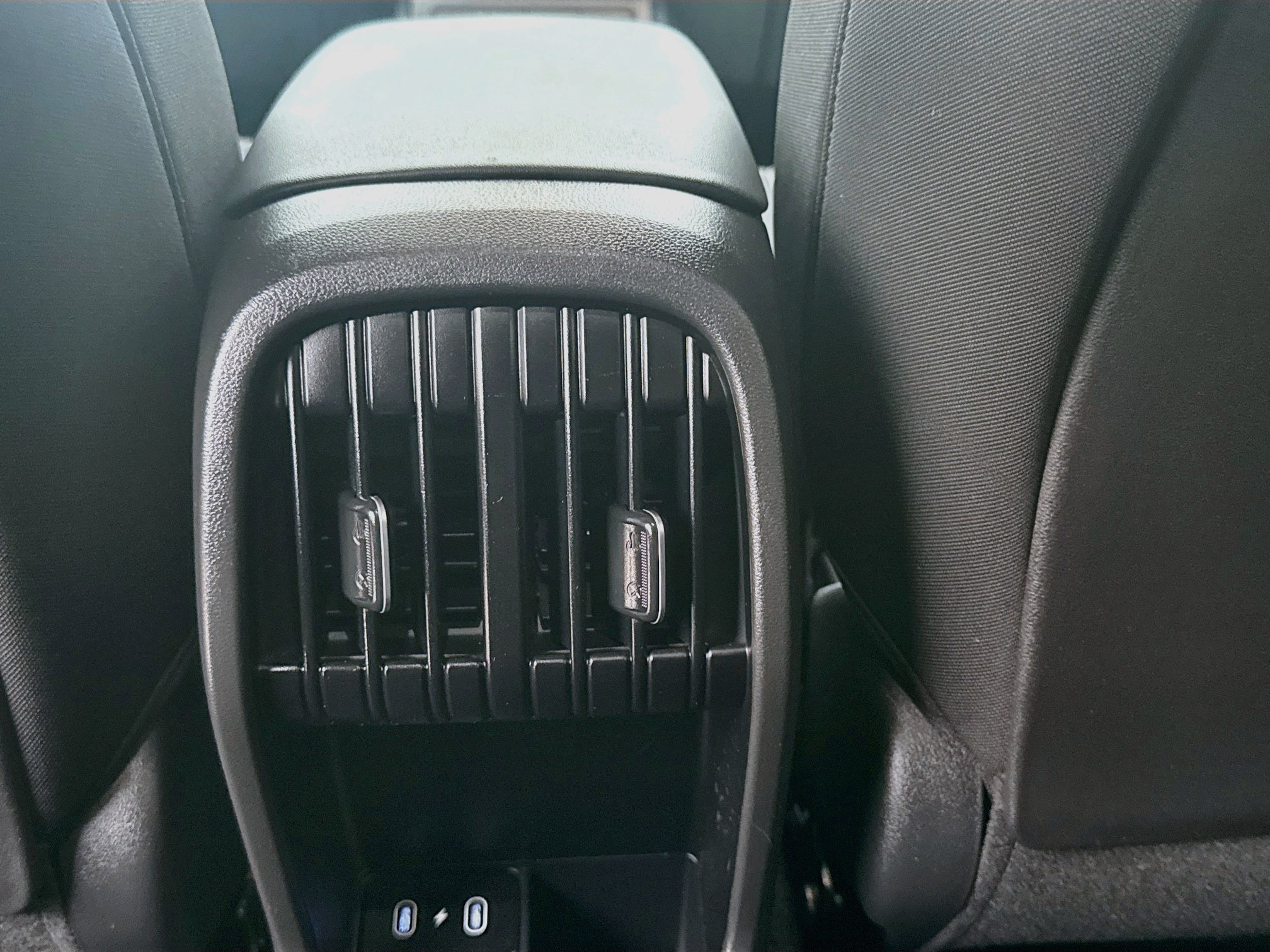 Used 2025 Hyundai Kona SEL FWD image 20