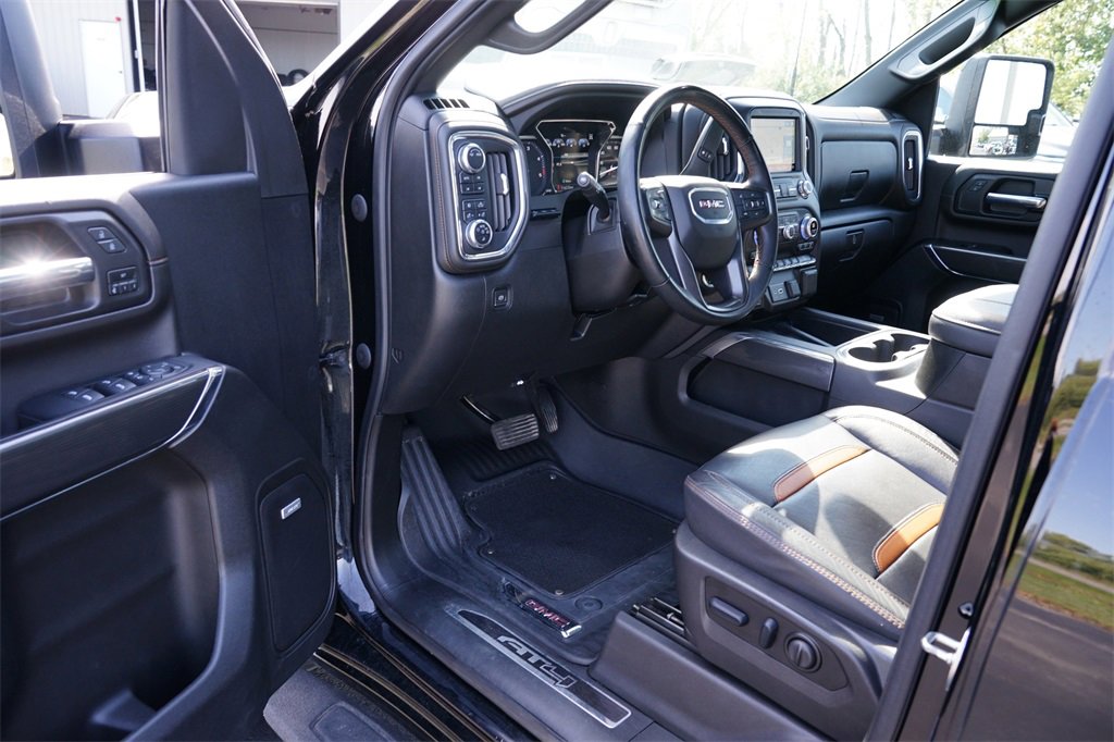 Used 2023 GMC Sierra 2500 AT4 w/ AT4 Premium Plus Package image 11
