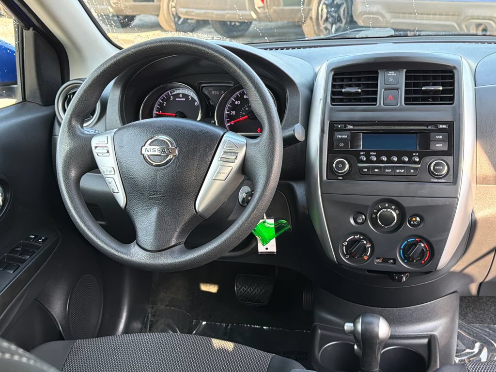Used 2016 Nissan Versa SV w/ SV Appearance Package FWD image 10