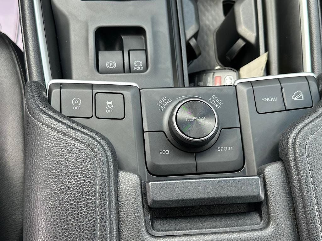 Certified 2025 Toyota Grand Highlander AWD image 26