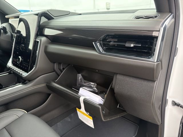 New 2026 GMC Yukon XL Elevation image 62