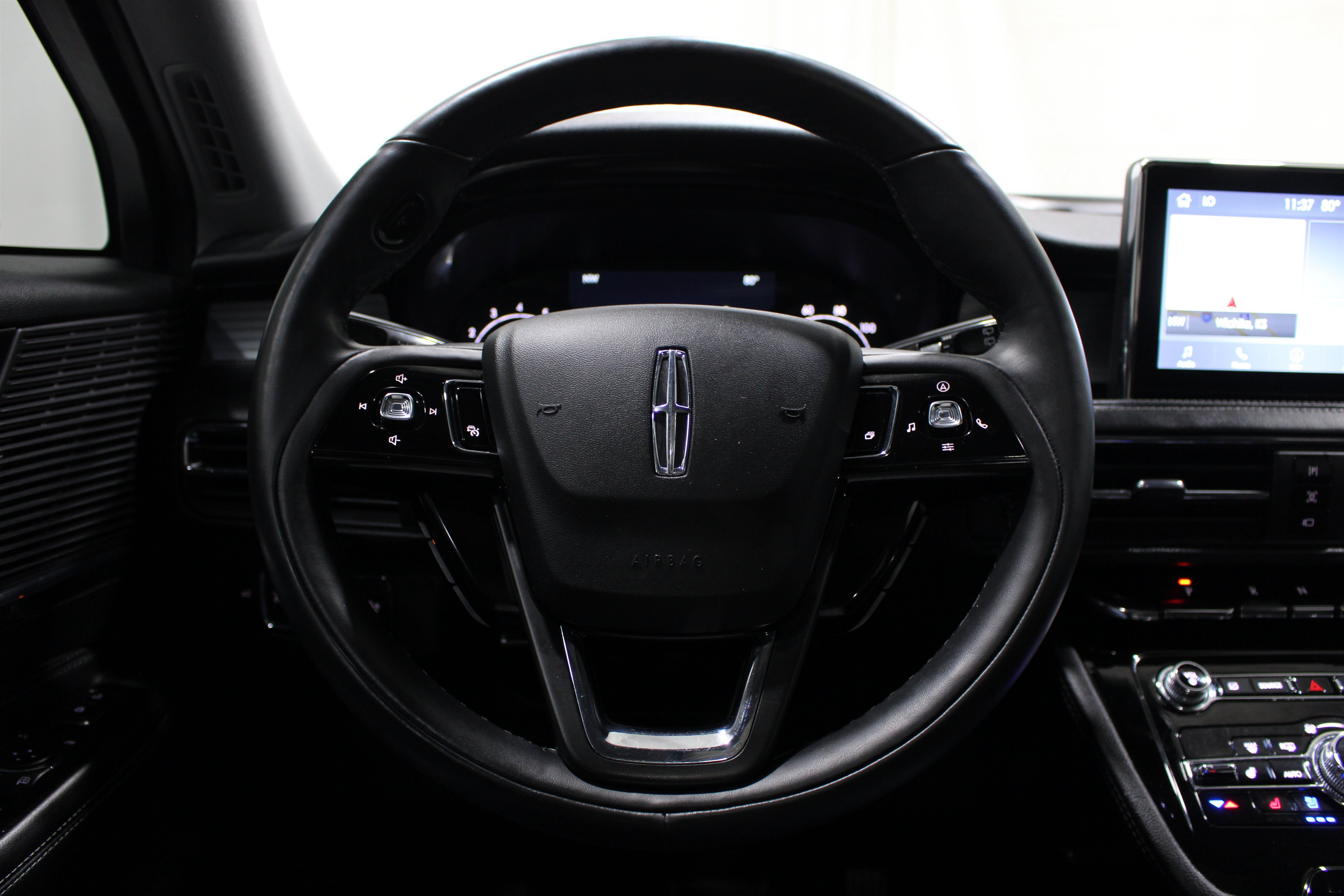 Certified 2022 Lincoln Corsair AWD w/ Premium Package image 10