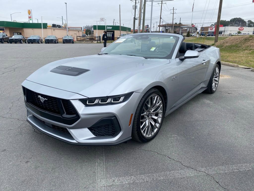Used 2024 Ford Mustang GT Premium image 3