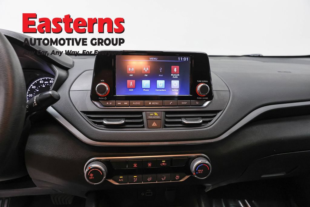 Used 2024 Nissan Altima 2.5 S FWD image 11