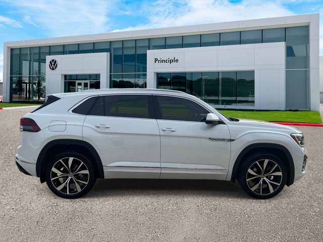 New 2026 Volkswagen Atlas Cross Sport SEL Premium R-Line AWD/4WD image 4