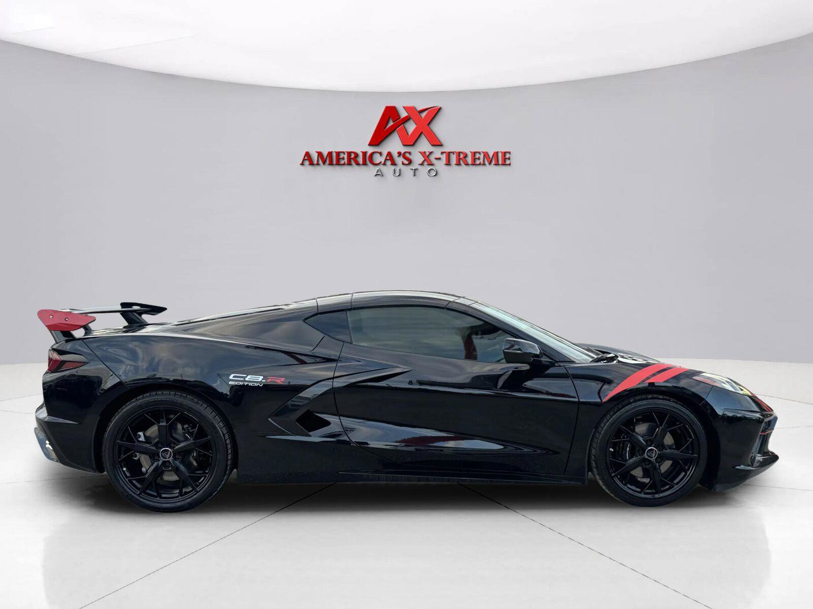 Used 2022 Chevrolet Corvette Stingray Coupe w/ 1LT RWD image 7