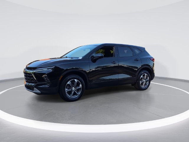 Used 2025 Chevrolet Blazer LT AWD/4WD image 4