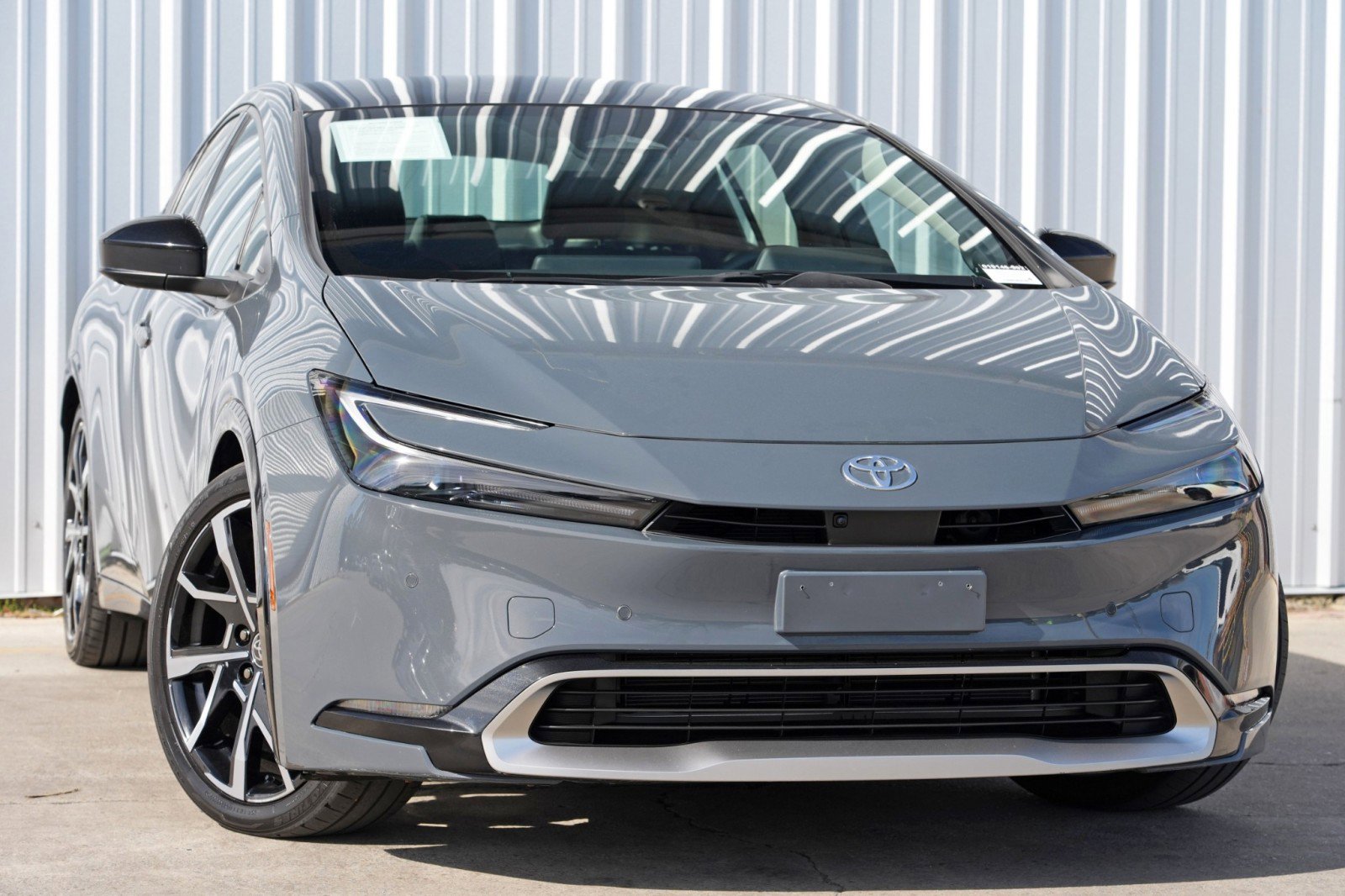 Used 2024 Toyota Prius Prime Premium w/ Advanced Technology Package FWD image 2