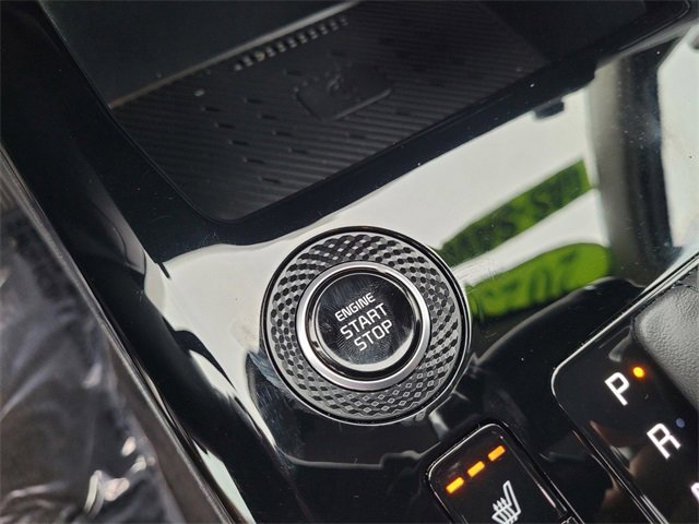 Used 2023 Kia Niro EX image 16