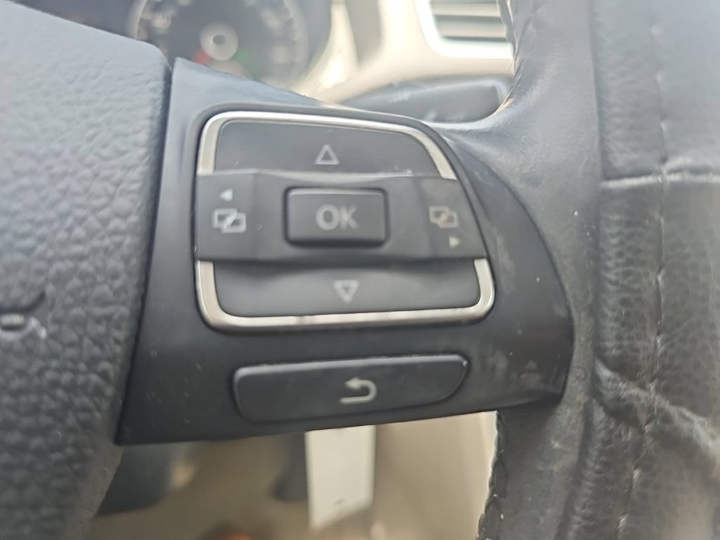 Used 2013 Volkswagen Passat 2.5 SE FWD image 29