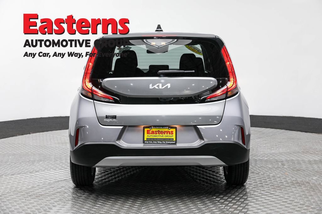 Used 2023 Kia Soul LX w/ Option Group 015 image 6