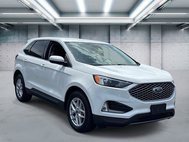 Certified 2023 Ford Edge SEL w/ Convenience Package AWD/4WD image 3