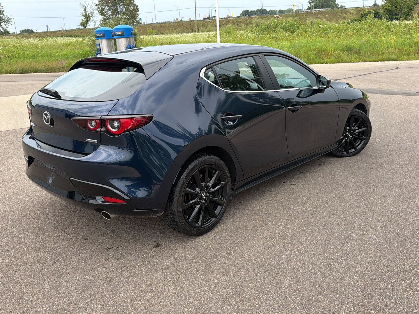 Used 2025 MAZDA MAZDA3 s Sport FWD image 7