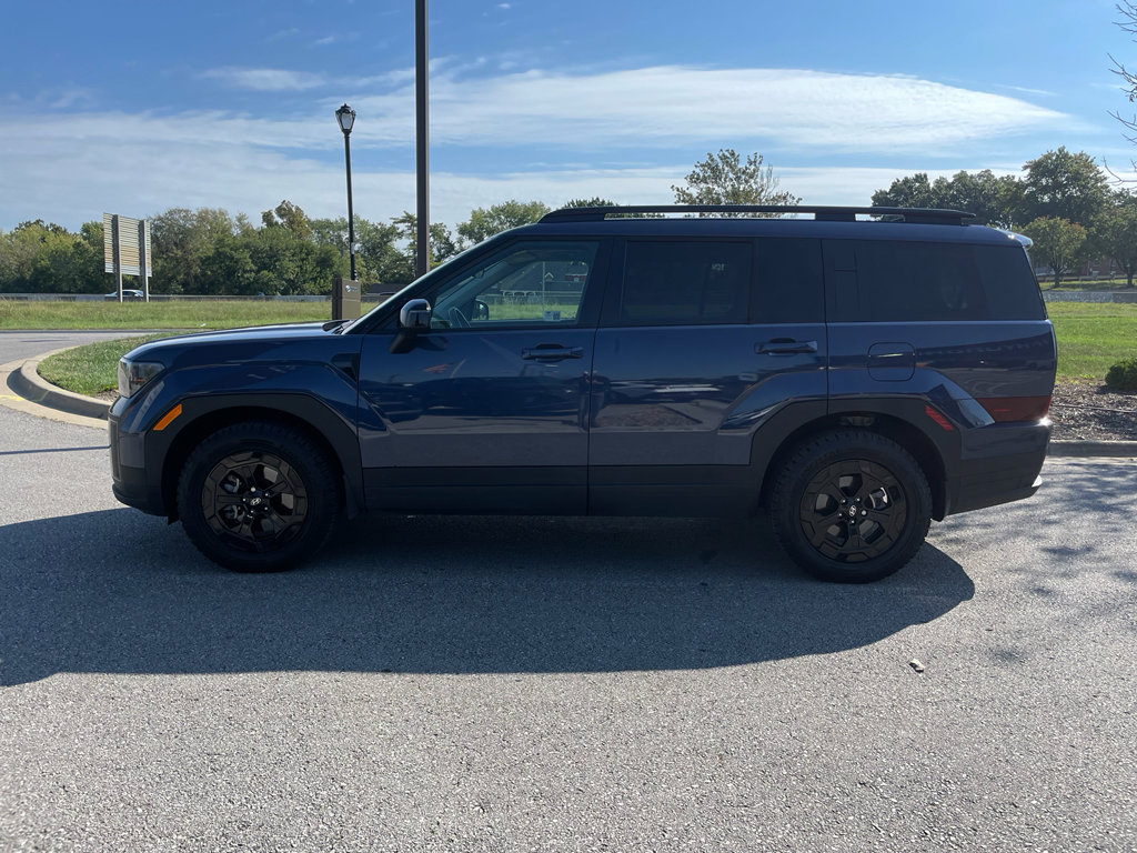 Used 2025 Hyundai Santa Fe XRT image 2