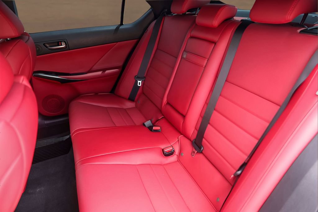 Used 2025 Lexus IS 500 w/ Accessory Package image 27