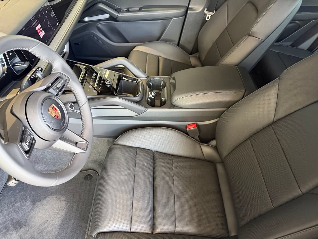 New 2026 Porsche Cayenne AWD/4WD image 14