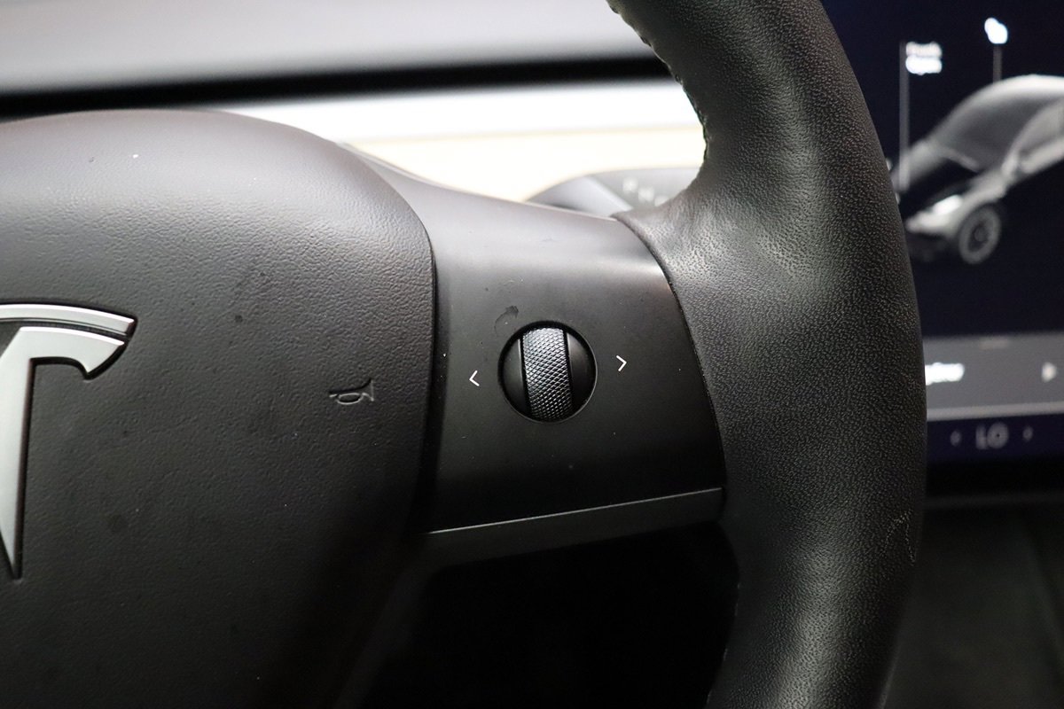 Used 2022 Tesla Model Y Performance AWD/4WD image 50