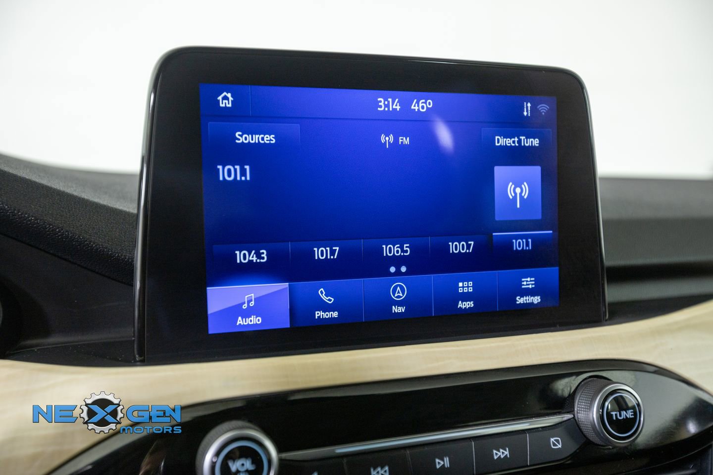 Used 2021 Ford Escape Titanium w/ Titanium Elite Package AWD/4WD image 19