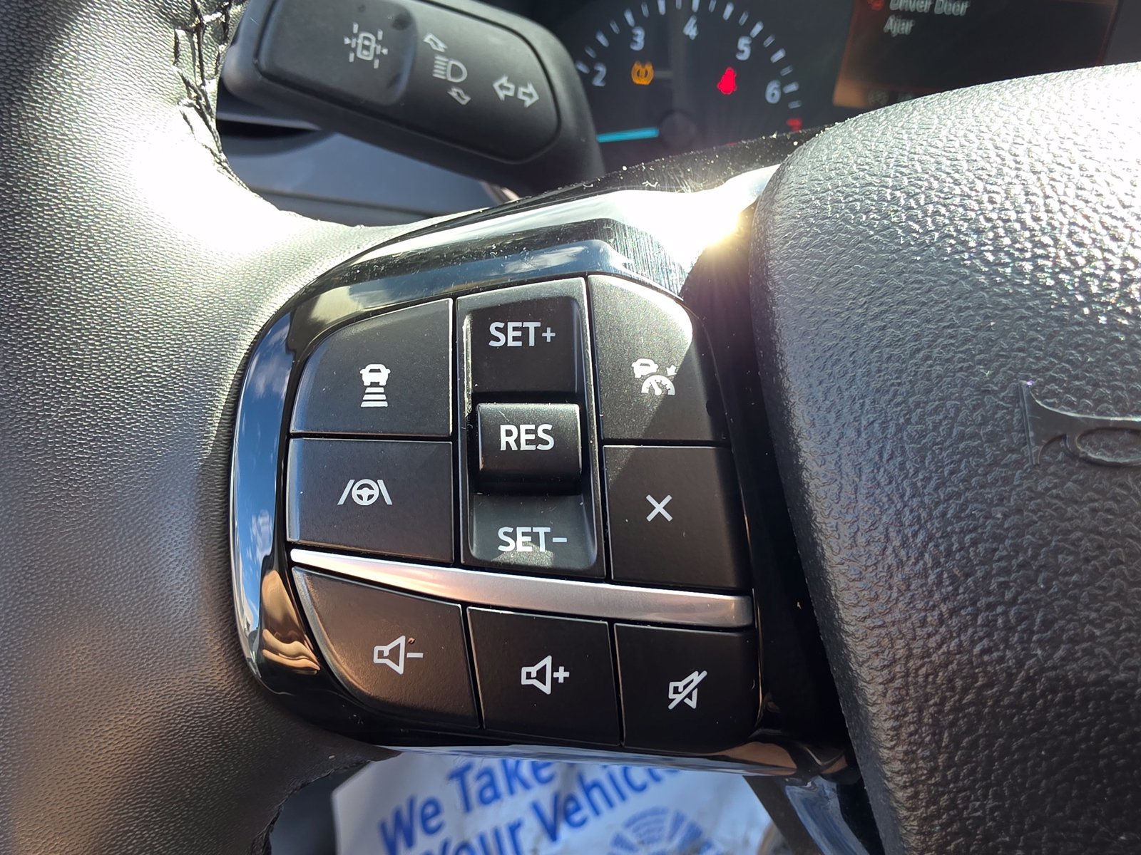 Used 2022 Ford Escape SE w/ SE Sport Appearance Package AWD/4WD image 14